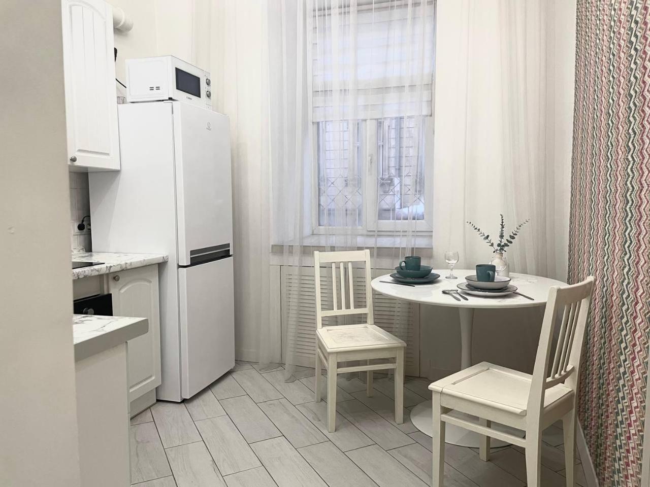 Куліша 15, Апартаменти В Центрі,Тц Форум,Оперний Lviv Eksteriør billede